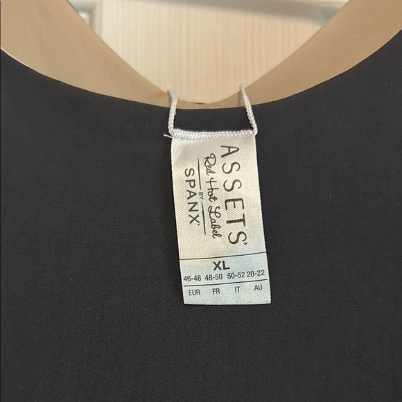 Assets Red Hot Label by Spanx Size XL - Picture 3 of 11